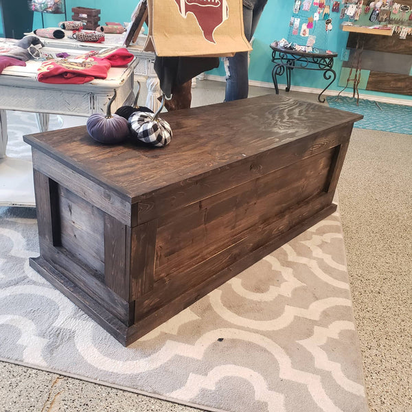 Blanket Chest NOT AVAILABLE FOR SHIPPING Located in Farmersville, TX
