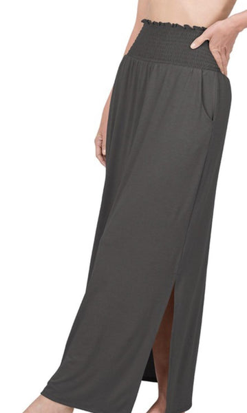 Maxi skirt with pockets #s199